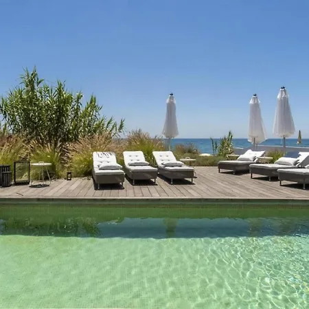 Luxury Villa *